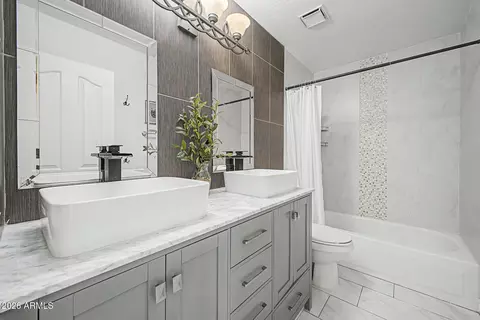 Bath - 1734 E Queen Palm Dr, Gilbert, AZ 85234 photo 6 of 6