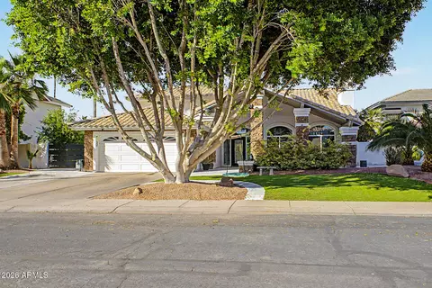 Exterior - 1734 E Queen Palm Dr, Gilbert, AZ 85234 photo 7 of 21