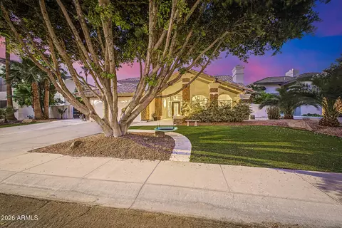Exterior - 1734 E Queen Palm Dr, Gilbert, AZ 85234 photo 4 of 21