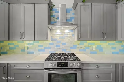 Kitchen - 1734 E Queen Palm Dr, Gilbert, AZ 85234 photo 4 of 6
