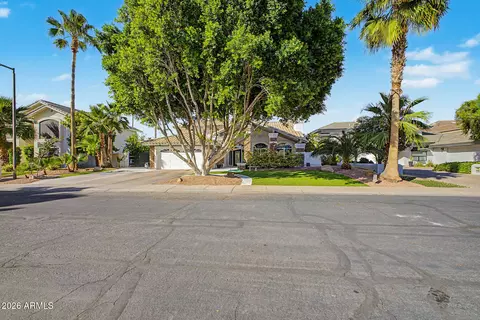 Exterior - 1734 E Queen Palm Dr, Gilbert, AZ 85234 photo 6 of 21