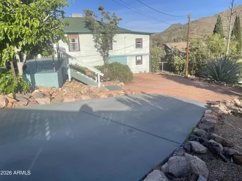 6 Cochise Trl, Bisbee, AZ 85603