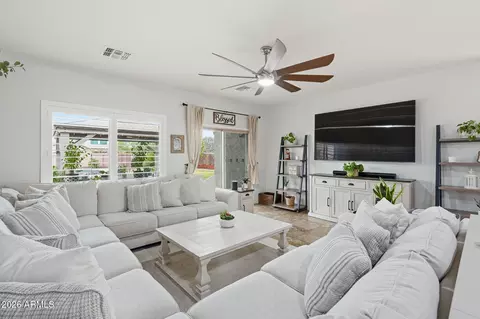 Living - 3066 E Santa Fe Ln, Gilbert, AZ 85297 photo 1 of 1