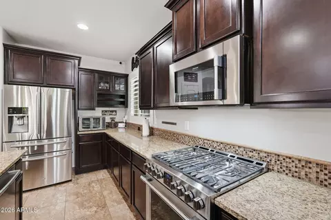 Kitchen - 3066 E Santa Fe Ln, Gilbert, AZ 85297 photo 3 of 3