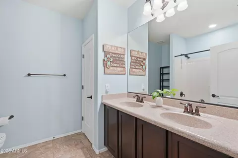 Bath - 3066 E Santa Fe Ln, Gilbert, AZ 85297 photo 3 of 3