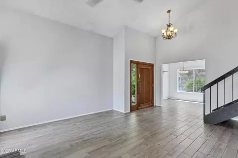 Living - 971 E Lobster Trap Ln, Tempe, AZ 85283 photo 2 of 4