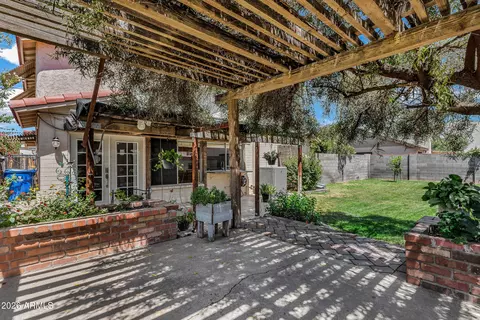 Exterior - 971 E Lobster Trap Ln, Tempe, AZ 85283 photo 7 of 11