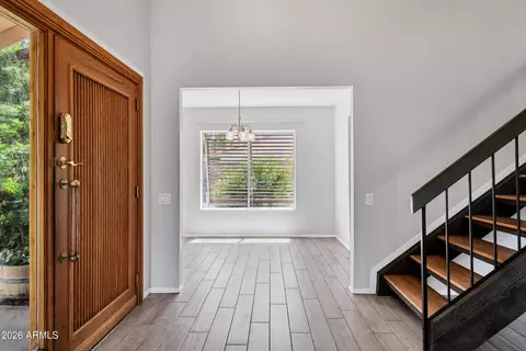 Entry Way - 971 E Lobster Trap Ln, Tempe, AZ 85283 photo 2 of 2