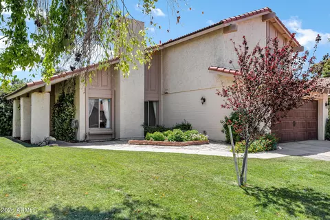 Exterior - 971 E Lobster Trap Ln, Tempe, AZ 85283 photo 3 of 11