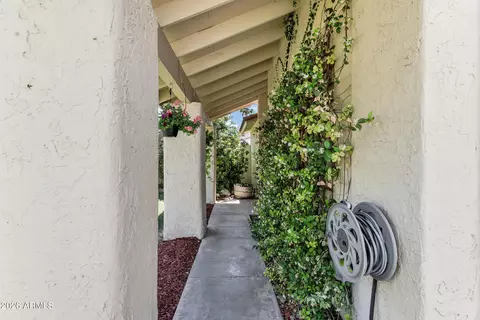 Entry Way - 971 E Lobster Trap Ln, Tempe, AZ 85283 photo 1 of 2