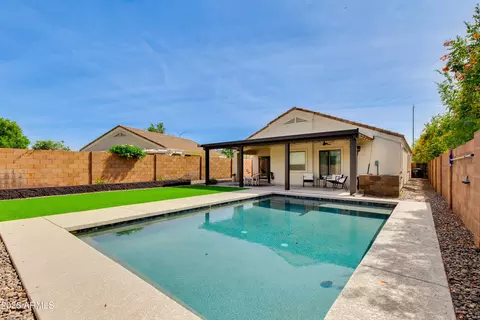 Exterior - 1018 N 90th Cir, Mesa, AZ 85207 photo 5 of 7