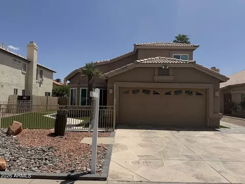 4517 E Silverwood Dr, Phoenix, AZ 85048