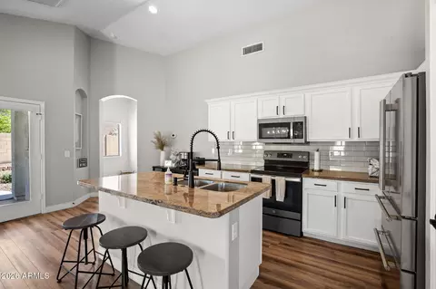 Kitchen - 4097 E Wagon Cir, Gilbert, AZ 85297 photo 1 of 2