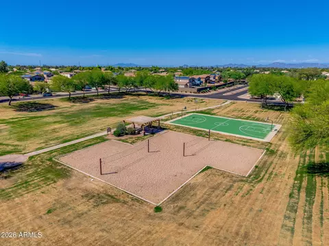 View/Area - 4097 E Wagon Cir, Gilbert, AZ 85297 photo 6 of 9