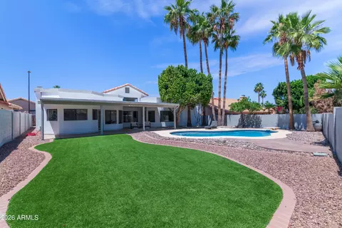 1031 S Capistrano Dr, Gilbert, AZ 85233 photo 4