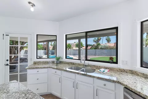 1031 S Capistrano Dr, Gilbert, AZ 85233 photo 20
