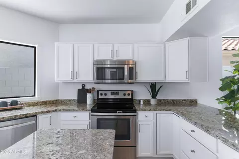 1031 S Capistrano Dr, Gilbert, AZ 85233 photo 19