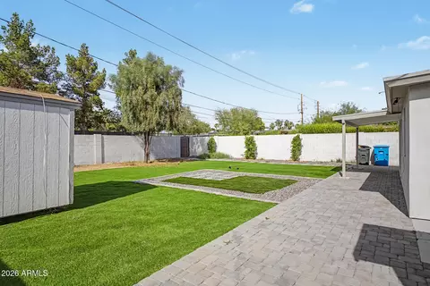 Exterior - 532 E Cheery Lynn Rd, Phoenix, AZ 85012 photo 7 of 9
