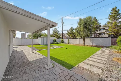 Exterior - 532 E Cheery Lynn Rd, Phoenix, AZ 85012 photo 5 of 9
