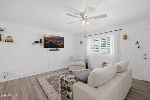 Living - 133 E Alameda Dr, Tempe, AZ 85282 photo 2 of 2