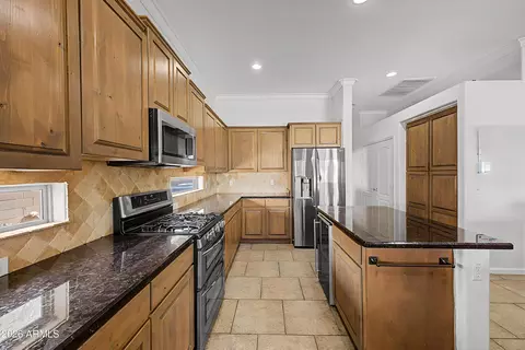 Kitchen - 6720 S Crestview Dr, Gilbert, AZ 85298 photo 2 of 2