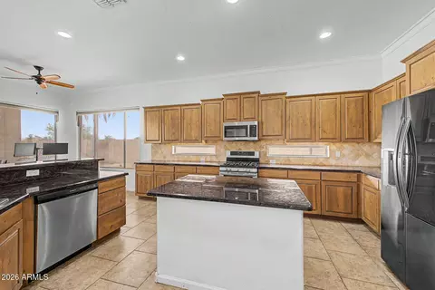 Kitchen - 6720 S Crestview Dr, Gilbert, AZ 85298 photo 1 of 2