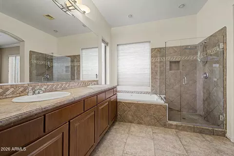 Bath - 6720 S Crestview Dr, Gilbert, AZ 85298 photo 2 of 3
