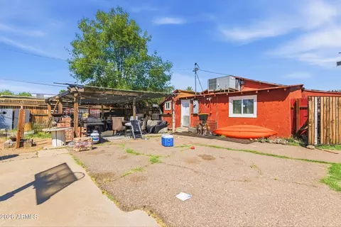 Exterior - 1025 E Roosevelt St, Phoenix, AZ 85006 photo 3 of 5