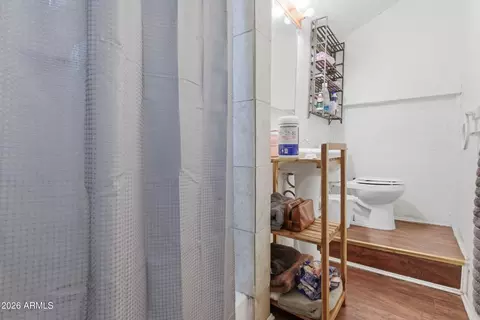 Bath - 1025 E Roosevelt St, Phoenix, AZ 85006 photo 1 of 1