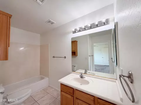 Bath - 1519 E Desert Ln, Phoenix, AZ 85042 photo 2 of 2