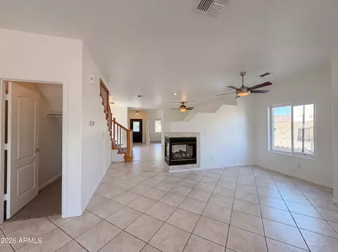 Living - 1519 E Desert Ln, Phoenix, AZ 85042 photo 3 of 3