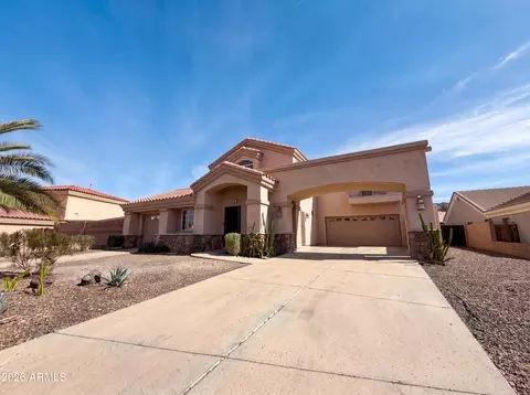 Exterior - 1519 E Desert Ln, Phoenix, AZ 85042 photo 3 of 7