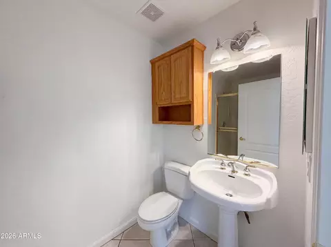 Bath - 1519 E Desert Ln, Phoenix, AZ 85042 photo 1 of 2