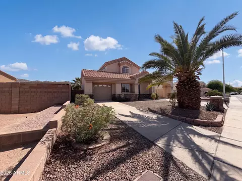 Exterior - 1519 E Desert Ln, Phoenix, AZ 85042 photo 4 of 7