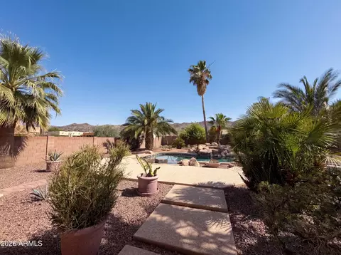 Exterior - 1519 E Desert Ln, Phoenix, AZ 85042 photo 5 of 7