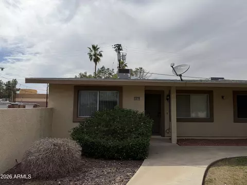 10639 W Coggins Dr, Sun City, AZ 85351
