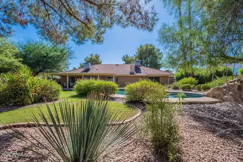 Exterior - 4226 E North Ln, Phoenix, AZ 85028 photo 7 of 13