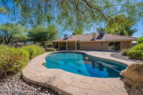 Exterior - 4226 E North Ln, Phoenix, AZ 85028 photo 9 of 13
