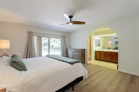 Bedroom - 4226 E North Ln, Phoenix, AZ 85028 photo 3 of 7