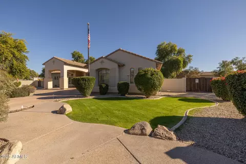 Exterior - 377 E Clifton Ct, Gilbert, AZ 85295 photo 2 of 19