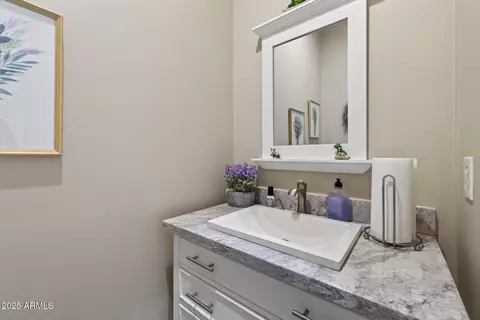 Bath - 377 E Clifton Ct, Gilbert, AZ 85295 photo 8 of 8