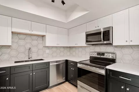 2808 N 61st St, Scottsdale, AZ 85257