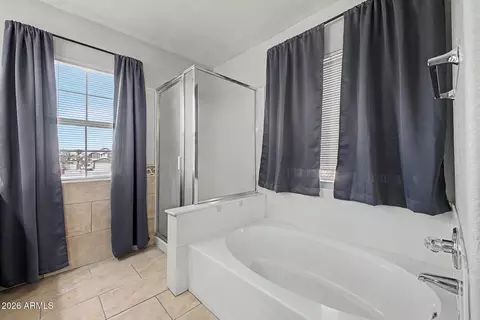 Bath - 7161 E Navarro Ave, Mesa, AZ 85209 photo 2 of 3