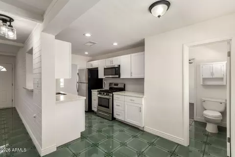 Entry Way - 5635 N 35th Dr, Phoenix, AZ 85019 photo 1 of 2