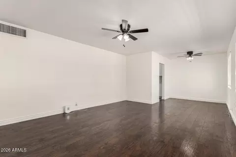 Living - 5635 N 35th Dr, Phoenix, AZ 85019 photo 2 of 4
