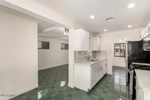 Entry Way - 5635 N 35th Dr, Phoenix, AZ 85019 photo 2 of 2