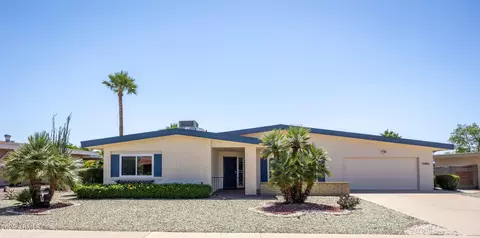 10833 W Acacia Dr, Sun City, AZ 85373