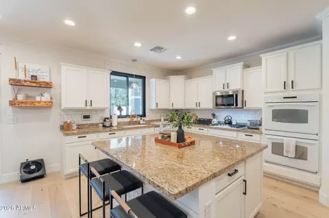 Kitchen - 3852 E Comstock Dr, Gilbert, AZ 85296 photo 4 of 4