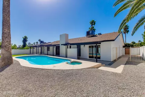 Exterior - 2324 E Cortez St, Phoenix, AZ 85028 photo 2 of 2