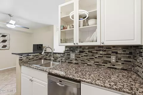 Kitchen - 1701 E Colter St #303, Phoenix, AZ 85016 photo 3 of 5